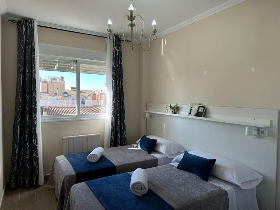 Piso En Linares Zona Centro Con Parking Gratis Apartment Bagian luar foto