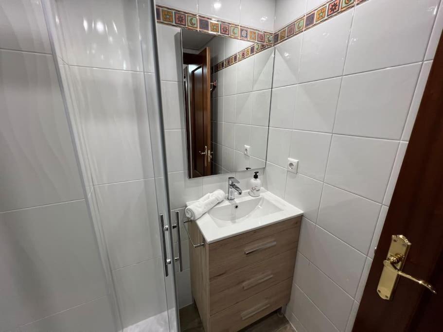 Piso En Linares Zona Centro Con Parking Gratis Apartment Bagian luar foto