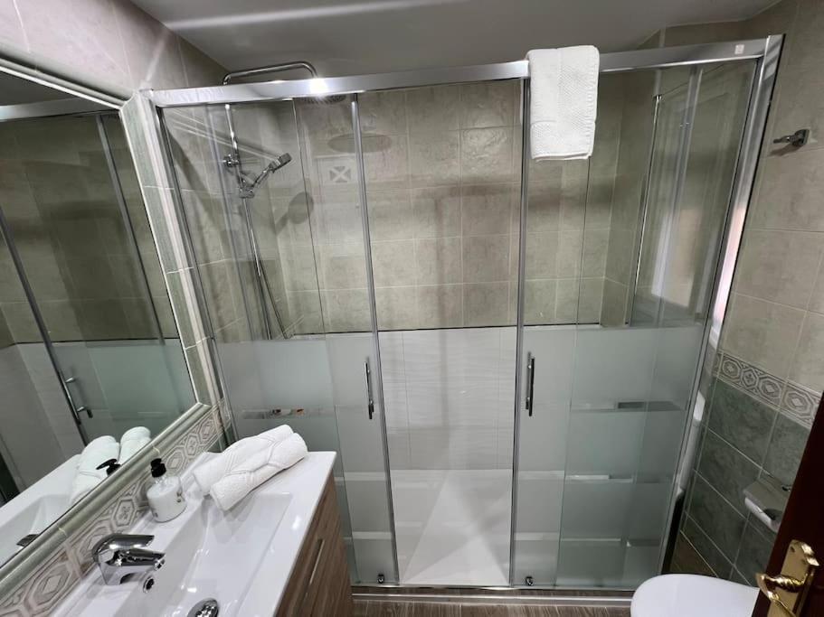 Piso En Linares Zona Centro Con Parking Gratis Apartment Bagian luar foto